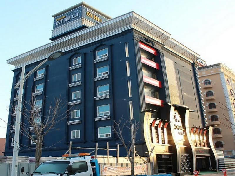 Tiffany Motel Mokpo Bagian luar foto