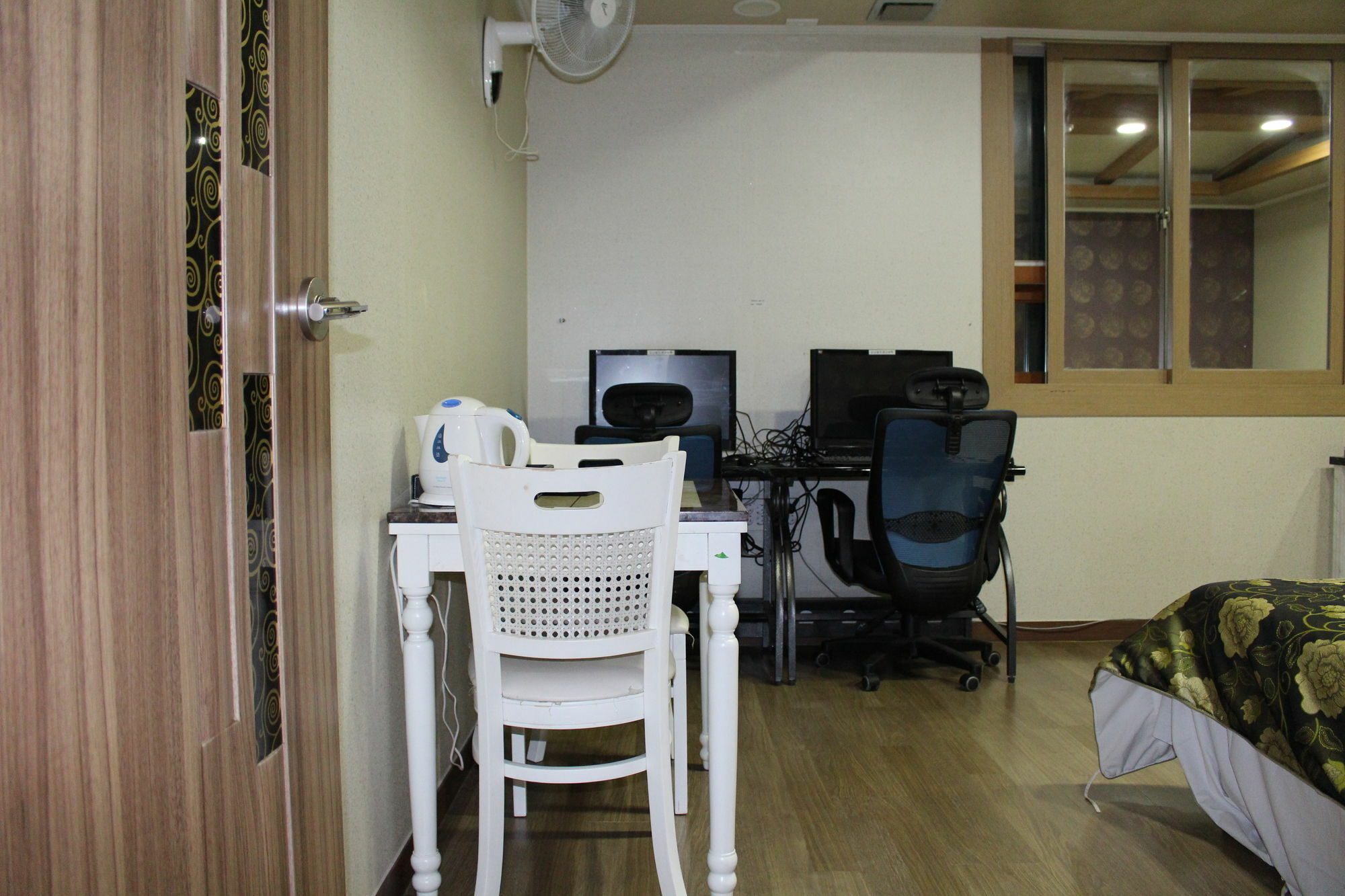 Tiffany Motel Mokpo Bagian luar foto